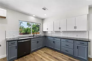 720 Burleson St, Grand Prairie, TX 75050 - Photo 13