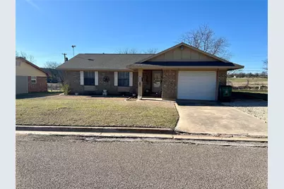 232 Hillcrest Drive, Nocona, TX 76255 - Photo 1