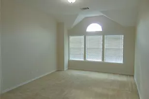 212 Crystal Lake Dr, DeSoto, TX 75115 - Photo 9