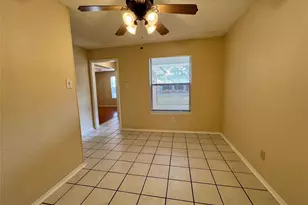 1321 Darr St, Irving, TX 75061 - Photo 5