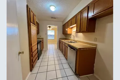 1321 Darr Street, Irving, TX 75061 - Photo 7