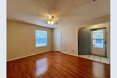 1321 Darr Street, Irving, TX 75061 - Photo 3
