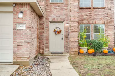 10660 Flagstaff Run, Fort Worth, TX 76140 - Photo 3