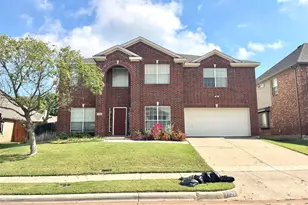 7728 Parkwood Plaza Dr, Fort Worth, TX 76137 - Photo 1