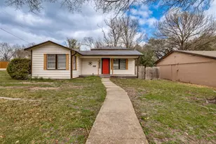 421 W 8th St, Lancaster, TX 75146 - Photo 1