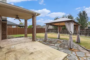 9025 Winding River Dr, Fort Worth, TX 76118 - Photo 13