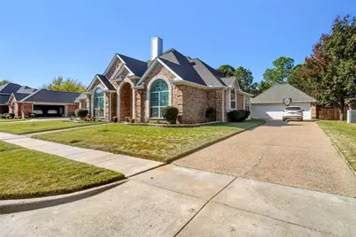 6908 Winthorp Drive, Arlington, TX 76001 - Photo 3