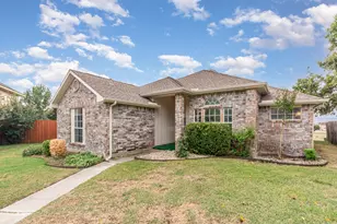 4201 Wild Cherry Dr, Carrollton, TX 75010 - Photo 3