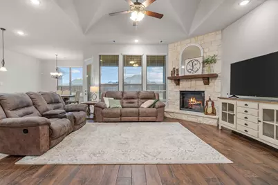 620 Nighthorse Circle, Waxahachie, TX 75165 - Photo 9