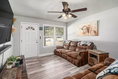 807 Poindexter Avenue, Cleburne, TX 76033 - Photo 5