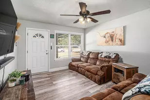 807 Poindexter Ave, Cleburne, TX 76033 - Photo 5