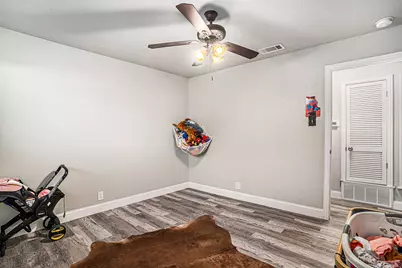 807 Poindexter Avenue, Cleburne, TX 76033 - Photo 11