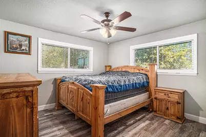 807 Poindexter Avenue, Cleburne, TX 76033 - Photo 17