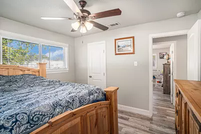 807 Poindexter Avenue, Cleburne, TX 76033 - Photo 21