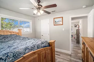 807 Poindexter Ave, Cleburne, TX 76033 - Photo 21