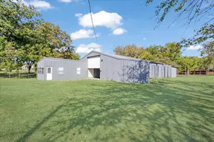 402 W Sam Rayburn Rd, Ector, TX 75439 - Photo 31