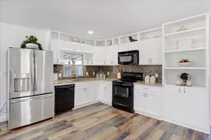 402 W Sam Rayburn Rd, Ector, TX 75439 - Photo 17