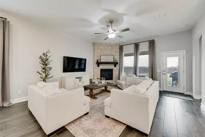 924 Crest Breeze Drive, Fort Worth, TX 76052 - Photo 9