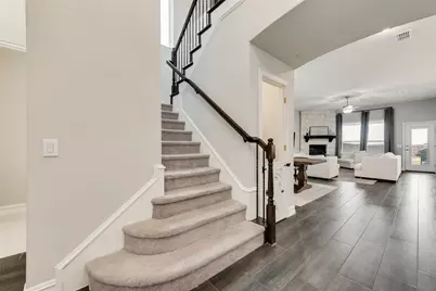 924 Crest Breeze Drive, Fort Worth, TX 76052 - Photo 7