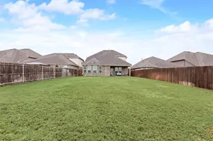 924 Crest Breeze Dr, Fort Worth, TX 76052 - Photo 39