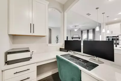 924 Crest Breeze Drive, Fort Worth, TX 76052 - Photo 11