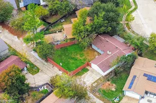 3908 Cody Ct, Irving, TX 75062 - Photo 3