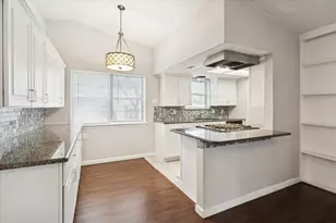 3908 Cody Ct, Irving, TX 75062 - Photo 9