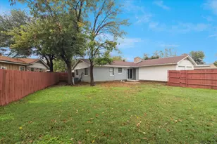 3908 Cody Ct, Irving, TX 75062 - Photo 23