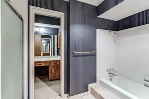 9121 Church Rd, Dallas, TX 75231 - Photo 7