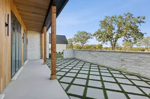 200 Dan Russell Bend, Weatherford, TX 76087 - Photo 3