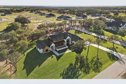 200 Dan Russell Bend, Weatherford, TX 76087 - Photo 3