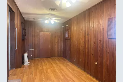 804 Kentucky Street, Graham, TX 76450 - Photo 3