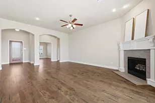 609 Meadowedge Ln, Denton, TX 76207 - Photo 13