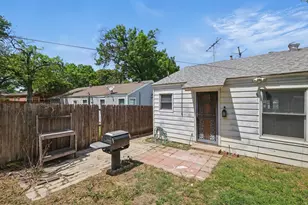 2104 W Lotus Ave, Fort Worth, TX 76111 - Photo 25