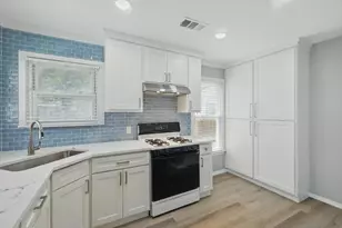 2104 W Lotus Ave, Fort Worth, TX 76111 - Photo 3