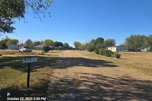 912 E Letava Dr, Mabank, TX 75147 - Photo 29