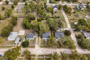 304 N Lumpkin St, Mart, TX 76664 - Photo 33