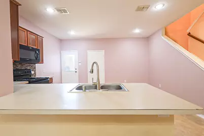 1110 Jamie Drive, Grand Prairie, TX 75052 - Photo 5