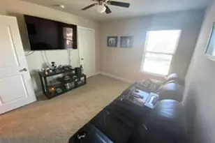 432 Hunt Dr, Lewisville, TX 75067 - Photo 17