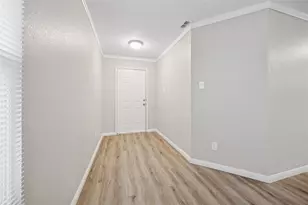 5220 Royal Burgess Dr, Fort Worth, TX 76135 - Photo 5