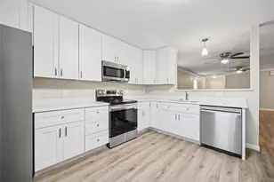 5220 Royal Burgess Dr, Fort Worth, TX 76135 - Photo 13