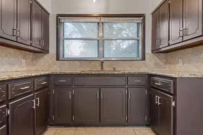 2624 Alvin Street, Waco, TX 76708 - Photo 9