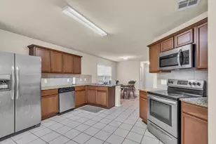 2256 Spring Hollow Dr, Lancaster, TX 75134 - Photo 13