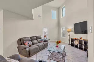 2256 Spring Hollow Dr, Lancaster, TX 75134 - Photo 9