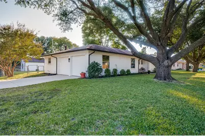 810 Darnell Avenue, Benbrook, TX 76126 - Photo 3