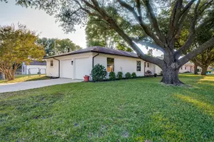 810 Darnell Ave, Benbrook, TX 76126 - Photo 3