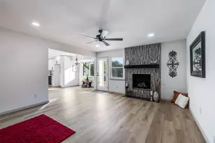 810 Darnell Ave, Benbrook, TX 76126 - Photo 5