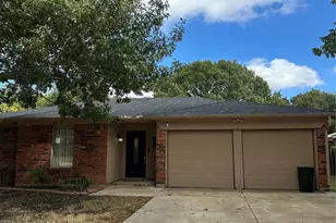 627 S Walnut Creek Dr, Mansfield, TX 76063 - Photo 1