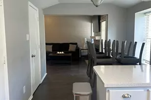 627 S Walnut Creek Dr, Mansfield, TX 76063 - Photo 7