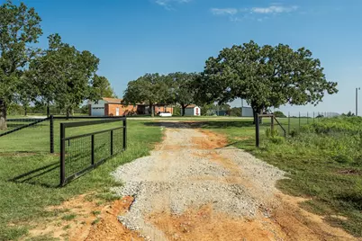 917 Cole Lane, Bowie, TX 76230 - Photo 23